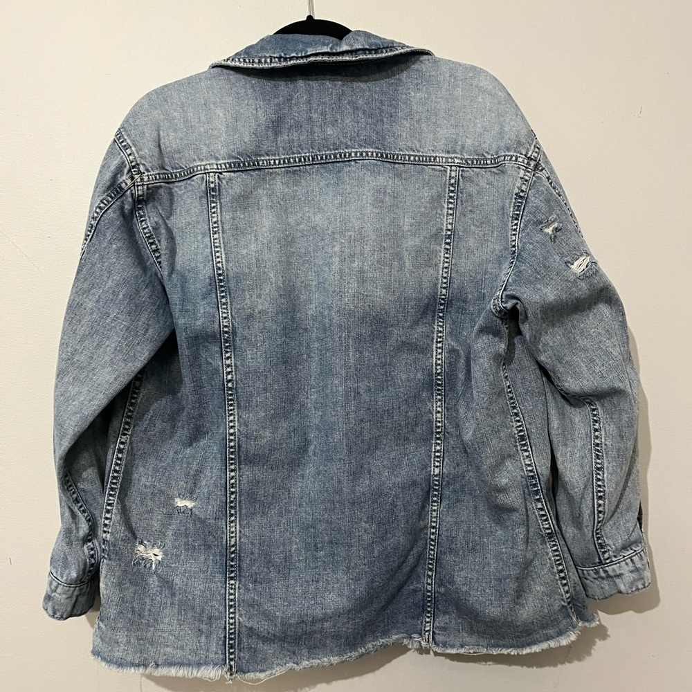 SOLD! Taking to consignment 7/31 Vici Layne distressed denim Jean jacket - Picture 10 of 16